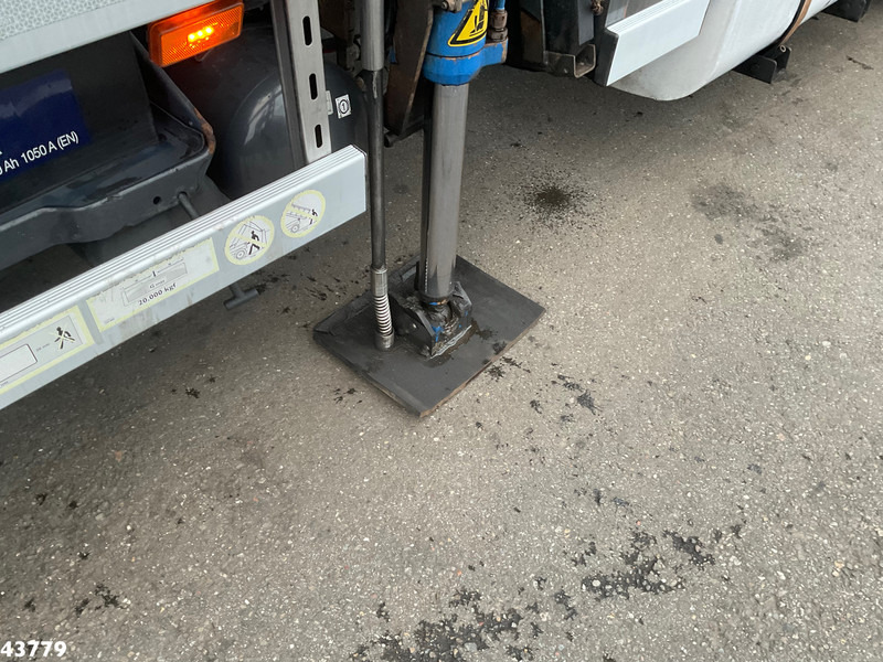 Scania P 360 8x2 Hiab 21 Tonmeter laadkraan - Horgos rakodó teherautó, Darus autó: 3 kép. Scania P 360 8x2 Hiab 21 Tonmeter laadkraan - Horgos rakodó teherautó, Darus autó: 3 kép.