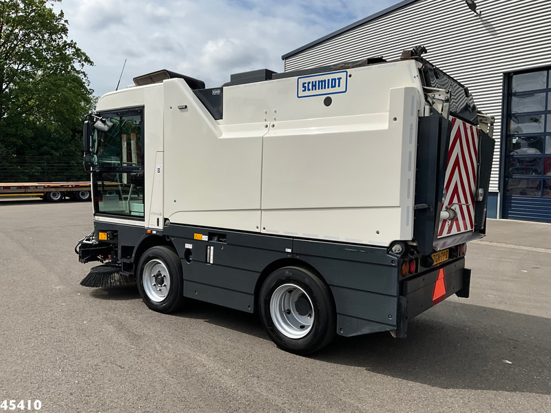 Schmidt Cleango 500 Compact Euro 6 with 3-rd brush - Utcaseprő gép: 4 kép. Schmidt Cleango 500 Compact Euro 6 with 3-rd brush - Utcaseprő gép: 4 kép.