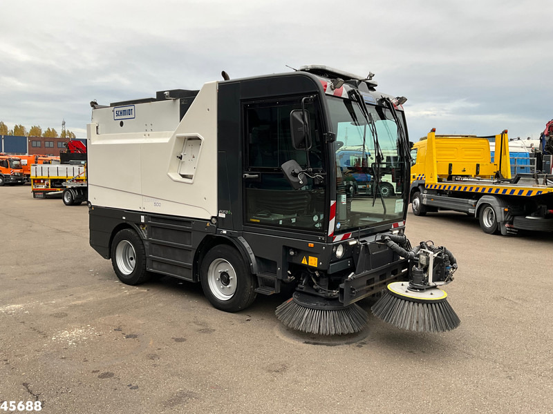 Schmidt Cleango Compact 500 Euro 6 with 3-rd brush Just 41.050 km! - Utcaseprő gép: 4 kép. Schmidt Cleango Compact 500 Euro 6 with 3-rd brush Just 41.050 km! - Utcaseprő gép: 4 kép.