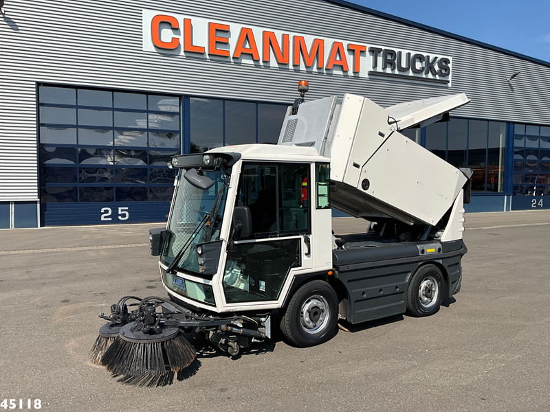 Schmidt Swingo Compact 200 Euro 6 - Utcaseprő gép: 1 kép. Schmidt Swingo Compact 200 Euro 6 - Utcaseprő gép: 1 kép.