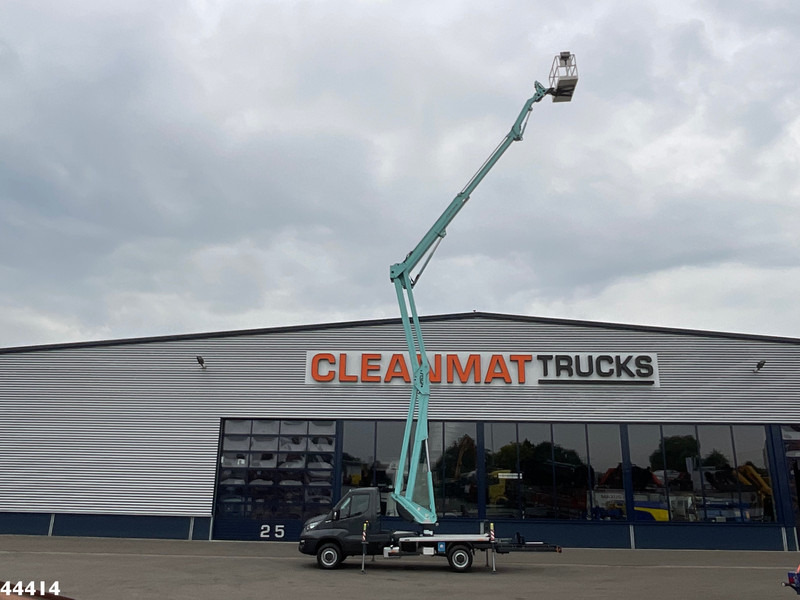Iveco Daily 35S12 20 Meter hoogwerker + JIB Just 6.039 km! - Teherautó: 2 kép. Iveco Daily 35S12 20 Meter hoogwerker + JIB Just 6.039 km! - Teherautó: 2 kép.