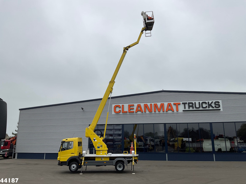 Mercedes-Benz Atego 815 Wumag Elevant 17 meter hoogwerker Just 39.048 km! - Teherautó: 2 kép. Mercedes-Benz Atego 815 Wumag Elevant 17 meter hoogwerker Just 39.048 km! - Teherautó: 2 kép.