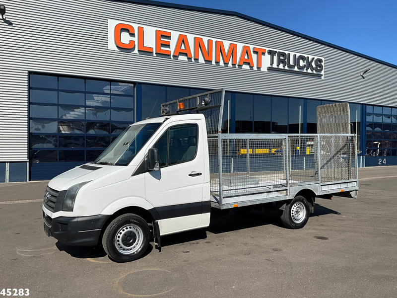 Volkswagen Crafter 35 2.0 Manual met Oprijramp - Platós teherautó: 2 kép. Volkswagen Crafter 35 2.0 Manual met Oprijramp - Platós teherautó: 2 kép.