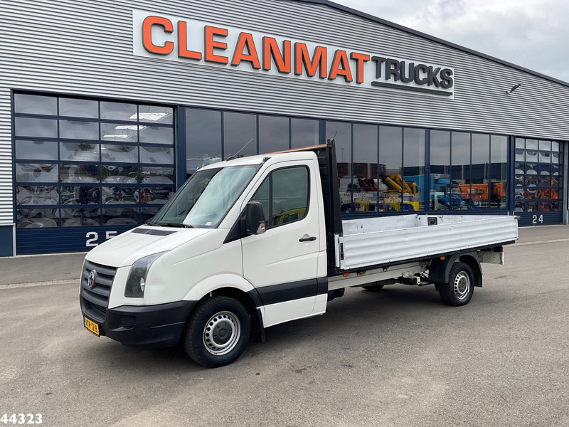 Volkswagen Crafter 35 2.5 TDI - Platós teherautó: 1 kép. Volkswagen Crafter 35 2.5 TDI - Platós teherautó: 1 kép.