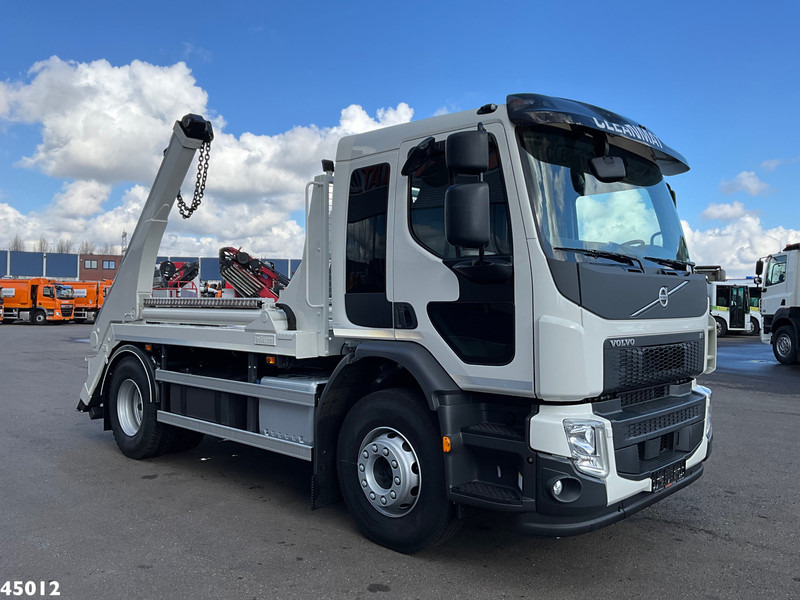 Volvo FE 350 Euro 6 Hyva 14 Ton portaalarmsysteem - Konténerszállító: 2 kép. Volvo FE 350 Euro 6 Hyva 14 Ton portaalarmsysteem - Konténerszállító: 2 kép.