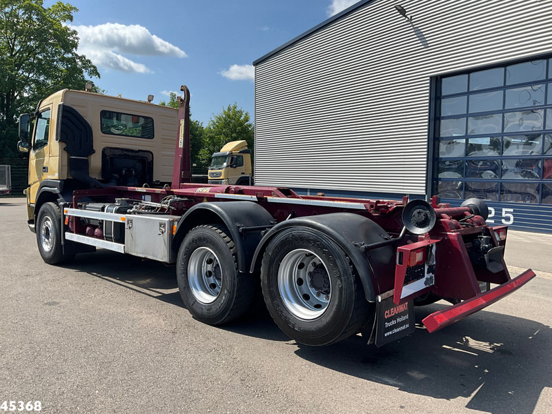 Volvo FM 410 AJK 20 Ton haakarmsysteem - Horgos rakodó teherautó: 5 kép. Volvo FM 410 AJK 20 Ton haakarmsysteem - Horgos rakodó teherautó: 5 kép.