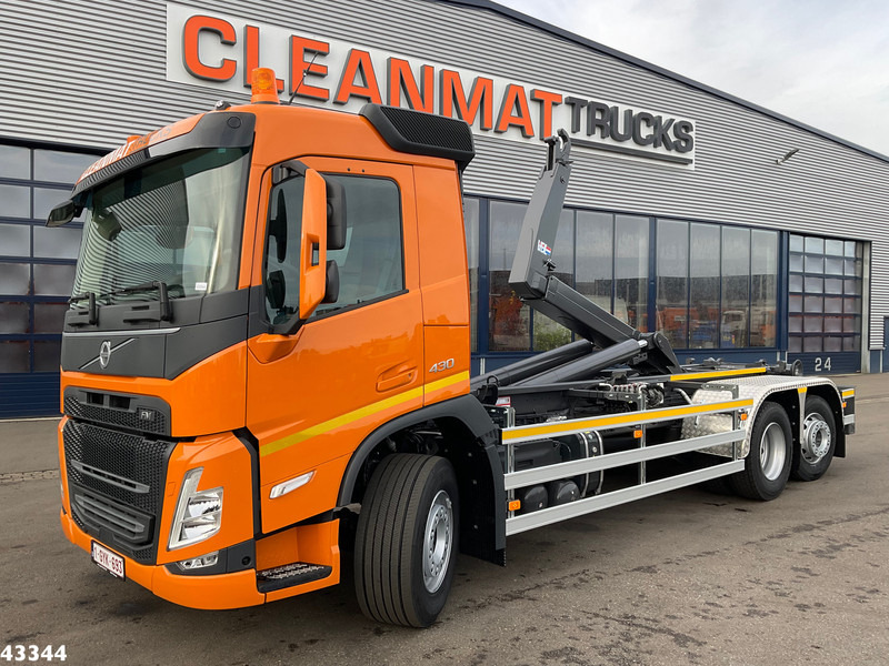 Volvo FM 430 VDL 21 Ton haakarmsysteem - Horgos rakodó teherautó: 1 kép. Volvo FM 430 VDL 21 Ton haakarmsysteem - Horgos rakodó teherautó: 1 kép.