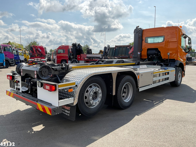 Volvo FM 430 VDL 21 Ton haakarmsysteem - Horgos rakodó teherautó: 5 kép. Volvo FM 430 VDL 21 Ton haakarmsysteem - Horgos rakodó teherautó: 5 kép.