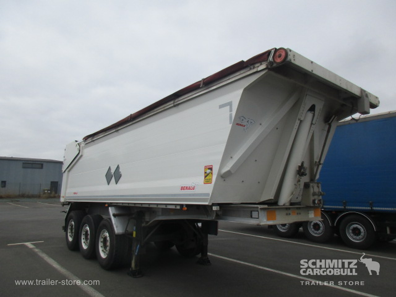BENALU Tipper Alu-square sided body - Félpótkocsi billenőplatós: 1 kép. BENALU Tipper Alu-square sided body - Félpótkocsi billenőplatós: 1 kép.