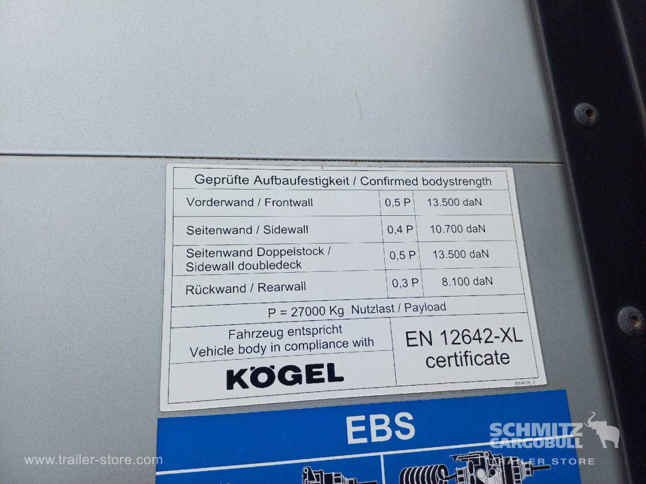 KOEGEL Auflieger Curtainsider Standard - Ponyvás félpótkocsi: 4 kép. KOEGEL Auflieger Curtainsider Standard - Ponyvás félpótkocsi: 4 kép.