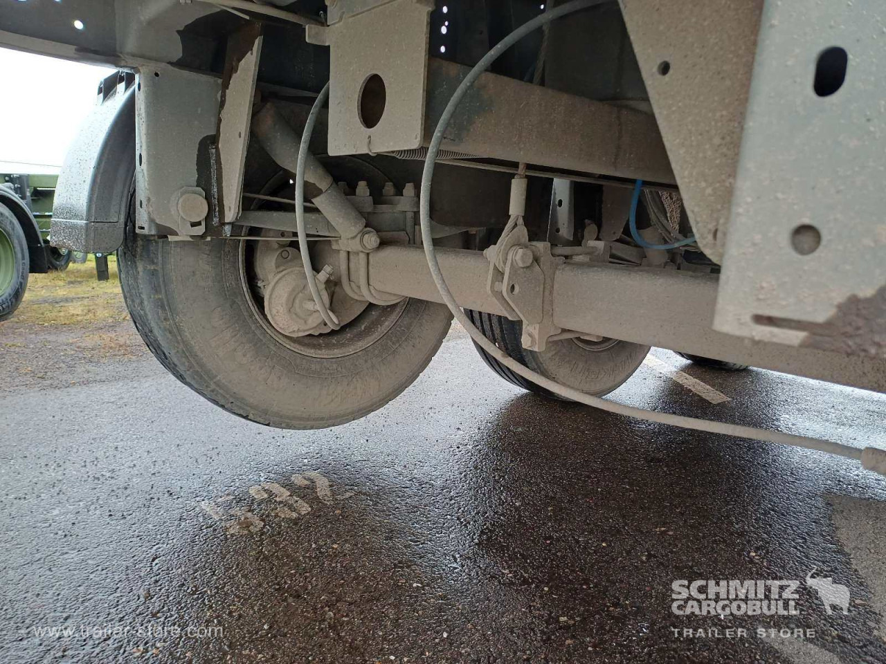 LANGENDORF Auflieger Kipper Stahlrundmulde 24m³ - Félpótkocsi billenőplatós: 3 kép. LANGENDORF Auflieger Kipper Stahlrundmulde 24m³ - Félpótkocsi billenőplatós: 3 kép.