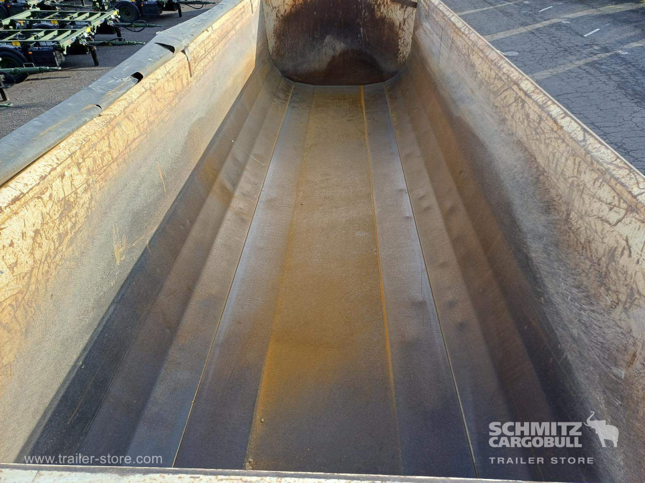 LANGENDORF Auflieger Kipper Stahlrundmulde 24m³ - Félpótkocsi billenőplatós: 5 kép. LANGENDORF Auflieger Kipper Stahlrundmulde 24m³ - Félpótkocsi billenőplatós: 5 kép.