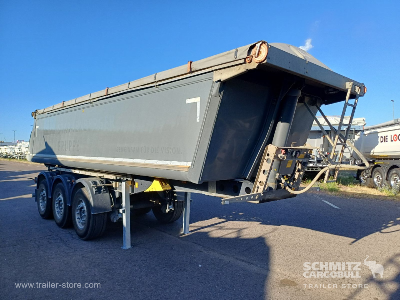 SCHMITZ Auflieger Kipper Alukastenmulde 24m³ - Félpótkocsi billenőplatós: 1 kép. SCHMITZ Auflieger Kipper Alukastenmulde 24m³ - Félpótkocsi billenőplatós: 1 kép.