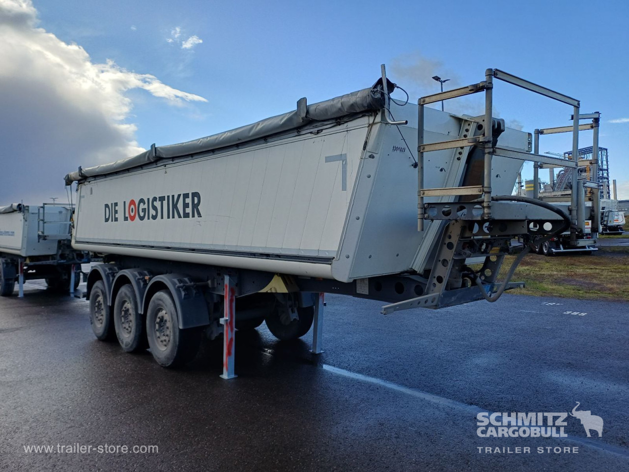 SCHMITZ Auflieger Kipper Alukastenmulde 24m³ - Félpótkocsi billenőplatós: 1 kép. SCHMITZ Auflieger Kipper Alukastenmulde 24m³ - Félpótkocsi billenőplatós: 1 kép.