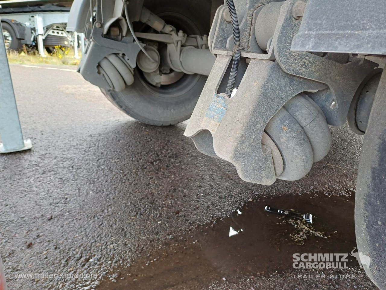 SCHMITZ Auflieger Kipper Alukastenmulde 24m³ - Félpótkocsi billenőplatós: 3 kép. SCHMITZ Auflieger Kipper Alukastenmulde 24m³ - Félpótkocsi billenőplatós: 3 kép.