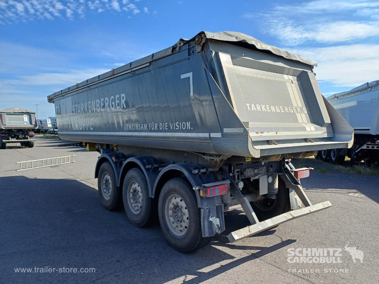SCHMITZ Auflieger Kipper Alukastenmulde 24m³ - Félpótkocsi billenőplatós: 5 kép. SCHMITZ Auflieger Kipper Alukastenmulde 24m³ - Félpótkocsi billenőplatós: 5 kép.