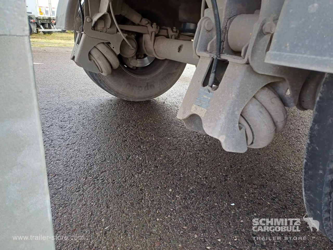 SCHMITZ Auflieger Kipper Alukastenmulde 24m³ - Félpótkocsi billenőplatós: 3 kép. SCHMITZ Auflieger Kipper Alukastenmulde 24m³ - Félpótkocsi billenőplatós: 3 kép.