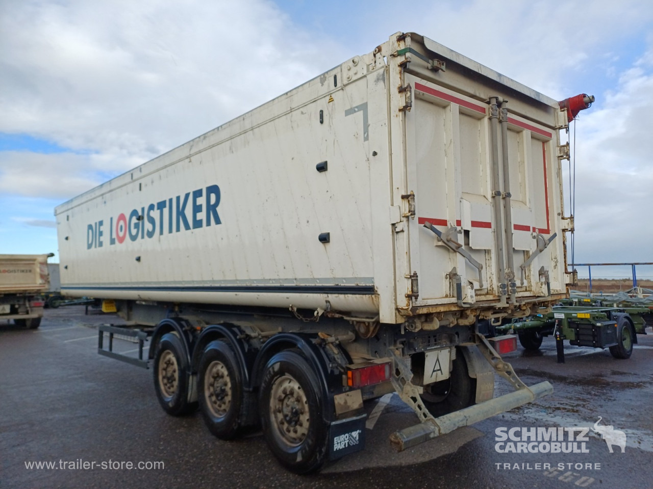 SCHMITZ Auflieger Kipper Alukastenmulde 44m³ - Félpótkocsi billenőplatós: 4 kép. SCHMITZ Auflieger Kipper Alukastenmulde 44m³ - Félpótkocsi billenőplatós: 4 kép.