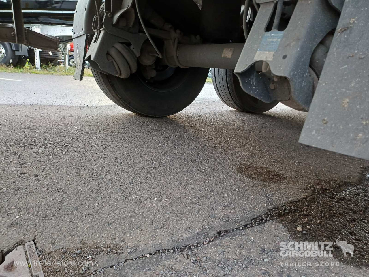 SCHMITZ Auflieger Kipper Alukastenmulde 44m³ - Félpótkocsi billenőplatós: 3 kép. SCHMITZ Auflieger Kipper Alukastenmulde 44m³ - Félpótkocsi billenőplatós: 3 kép.