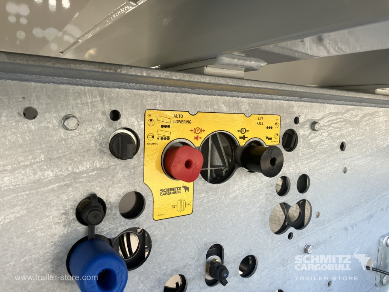 SCHMITZ Auflieger Kipper Alukastenmulde 52m³ - Félpótkocsi billenőplatós: 5 kép. SCHMITZ Auflieger Kipper Alukastenmulde 52m³ - Félpótkocsi billenőplatós: 5 kép.