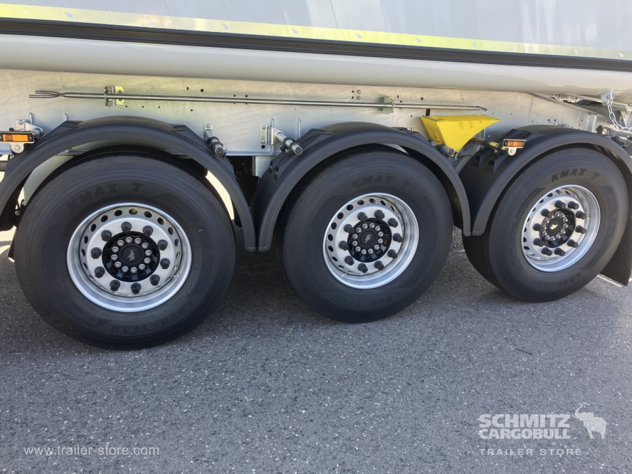 SCHMITZ Auflieger Kipper Alukastenmulde 52m³ - Félpótkocsi billenőplatós: 4 kép. SCHMITZ Auflieger Kipper Alukastenmulde 52m³ - Félpótkocsi billenőplatós: 4 kép.