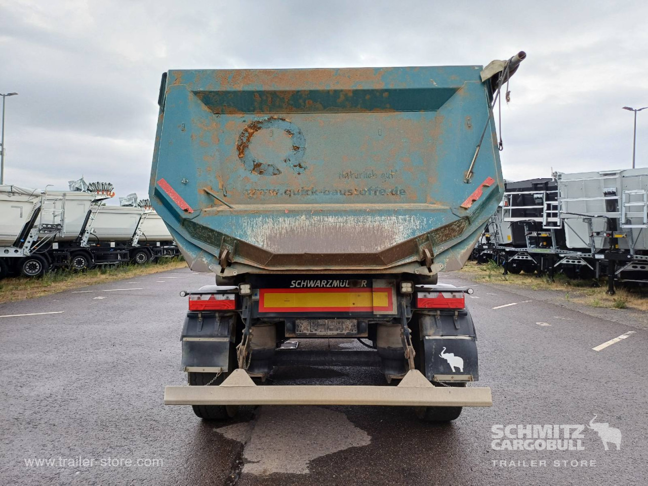 Félpótkocsi billenőplatós SCHWARZMUELLER Auflieger Kipper Stahlrundmulde 26m³: 8 kép. Félpótkocsi billenőplatós SCHWARZMUELLER Auflieger Kipper Stahlrundmulde 26m³: 8 kép.