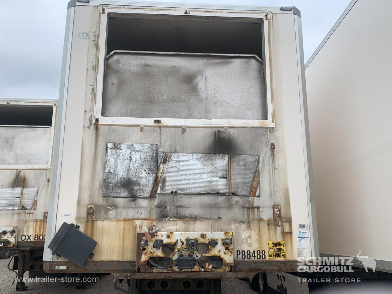 KRONE Reefer Standard Taillift - Félpótkocsi hőszigetelt: 1 kép. KRONE Reefer Standard Taillift - Félpótkocsi hőszigetelt: 1 kép.