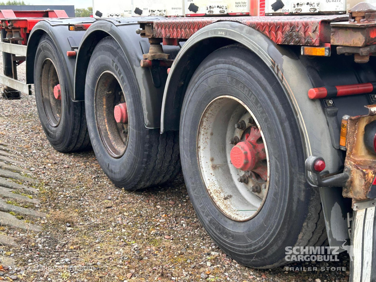 SCHMITZ Containerchassis Standard - Félpótkocsi cserefelépítményes: 3 kép. SCHMITZ Containerchassis Standard - Félpótkocsi cserefelépítményes: 3 kép.
