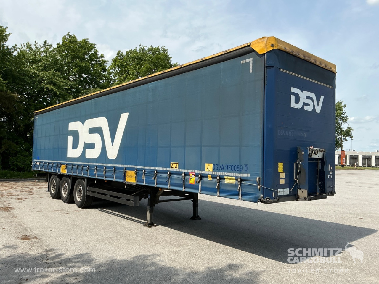 SCHMITZ Curtainsider Standard - Ponyvás félpótkocsi: 1 kép. SCHMITZ Curtainsider Standard - Ponyvás félpótkocsi: 1 kép.