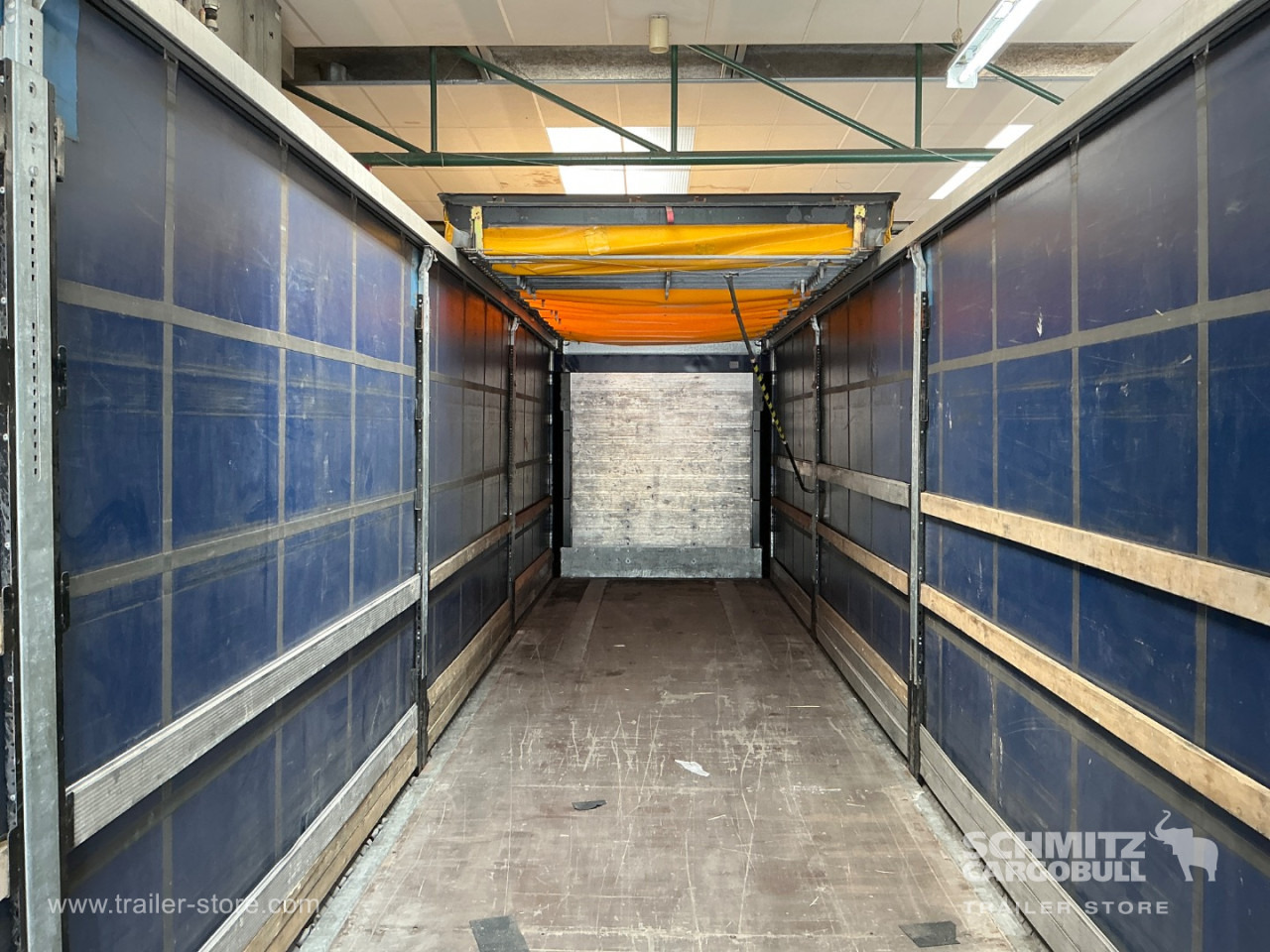 SCHMITZ Curtainsider Standard - Ponyvás félpótkocsi: 5 kép. SCHMITZ Curtainsider Standard - Ponyvás félpótkocsi: 5 kép.