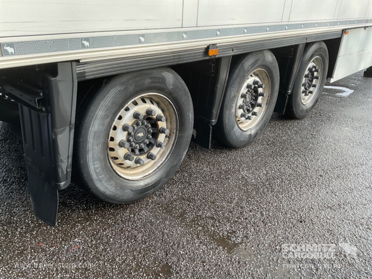 SCHMITZ Reefer Multitemp Double deck - Félpótkocsi hőszigetelt: 3 kép. SCHMITZ Reefer Multitemp Double deck - Félpótkocsi hőszigetelt: 3 kép.