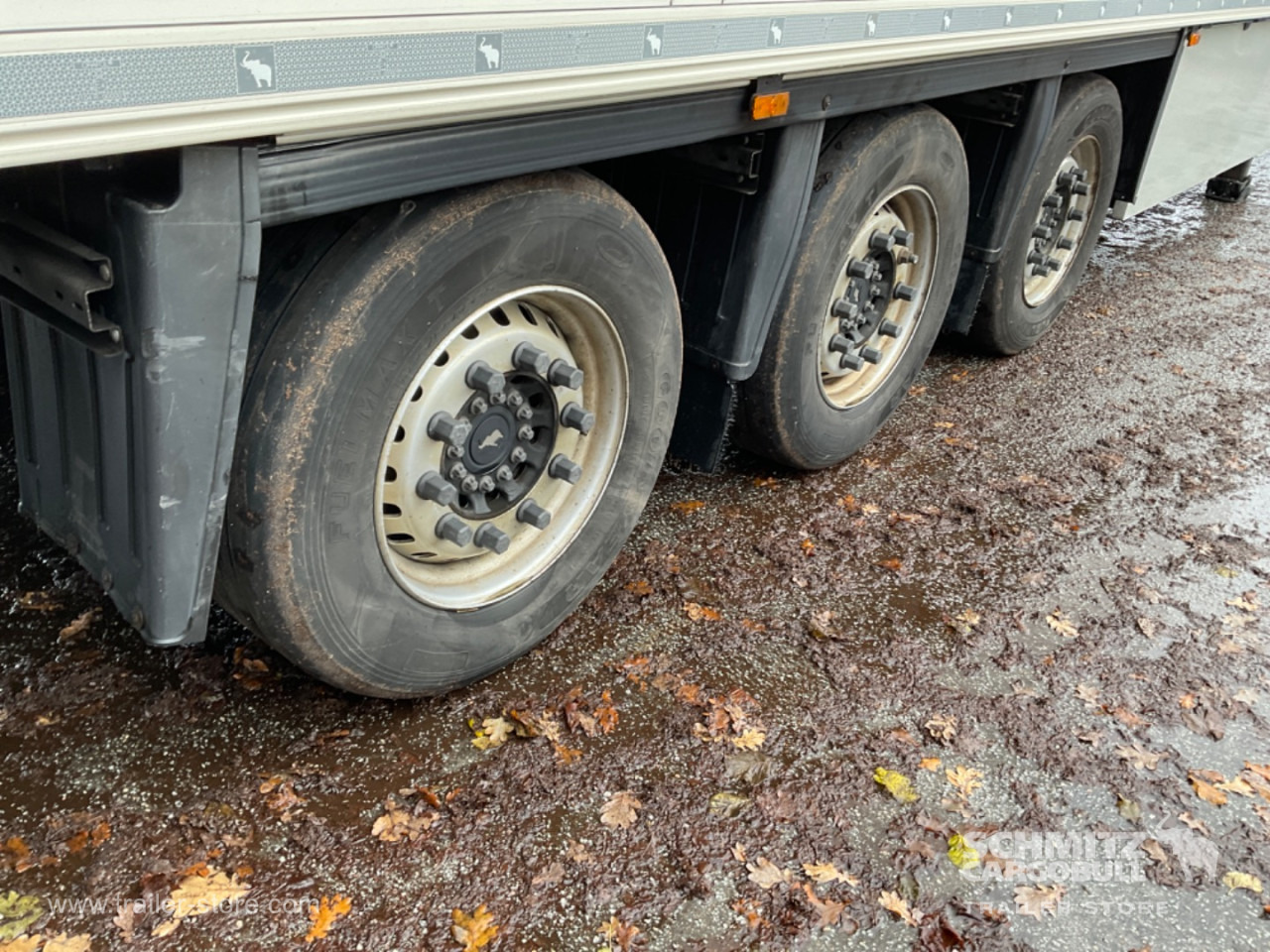 SCHMITZ Reefer Multitemp Double deck - Félpótkocsi hőszigetelt: 3 kép. SCHMITZ Reefer Multitemp Double deck - Félpótkocsi hőszigetelt: 3 kép.