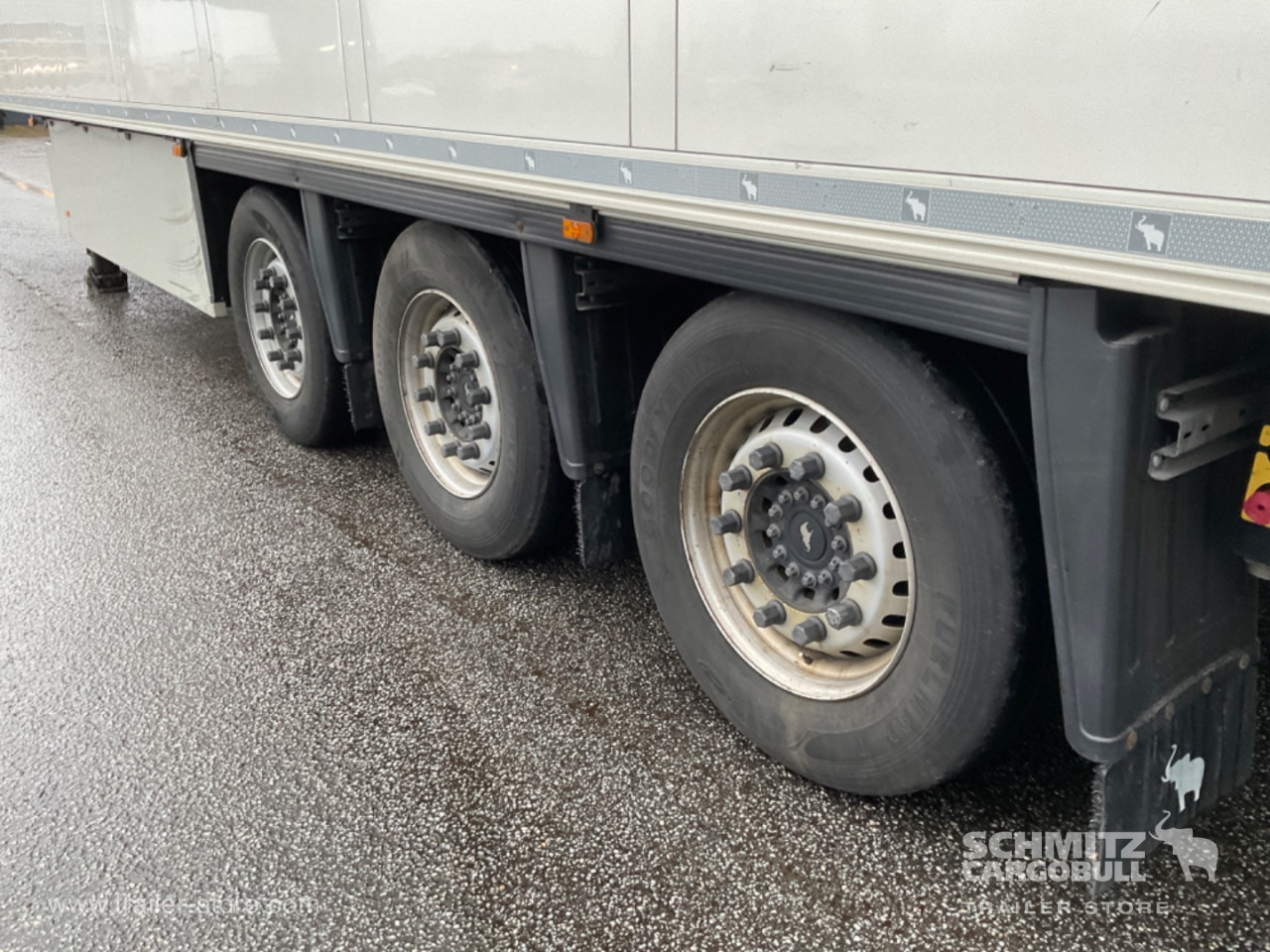SCHMITZ Reefer Multitemp Double deck - Félpótkocsi hőszigetelt: 5 kép. SCHMITZ Reefer Multitemp Double deck - Félpótkocsi hőszigetelt: 5 kép.
