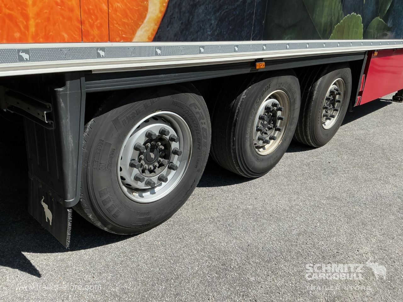 SCHMITZ Reefer Standard Double deck - Félpótkocsi hőszigetelt: 3 kép. SCHMITZ Reefer Standard Double deck - Félpótkocsi hőszigetelt: 3 kép.