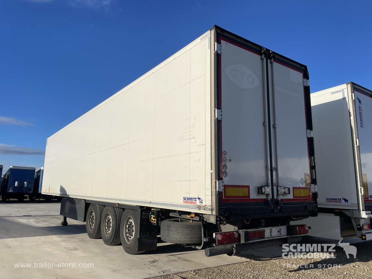 SCHMITZ Remolque Frigo Standard - Pótkocsi hűtős: 5 kép. SCHMITZ Remolque Frigo Standard - Pótkocsi hűtős: 5 kép.
