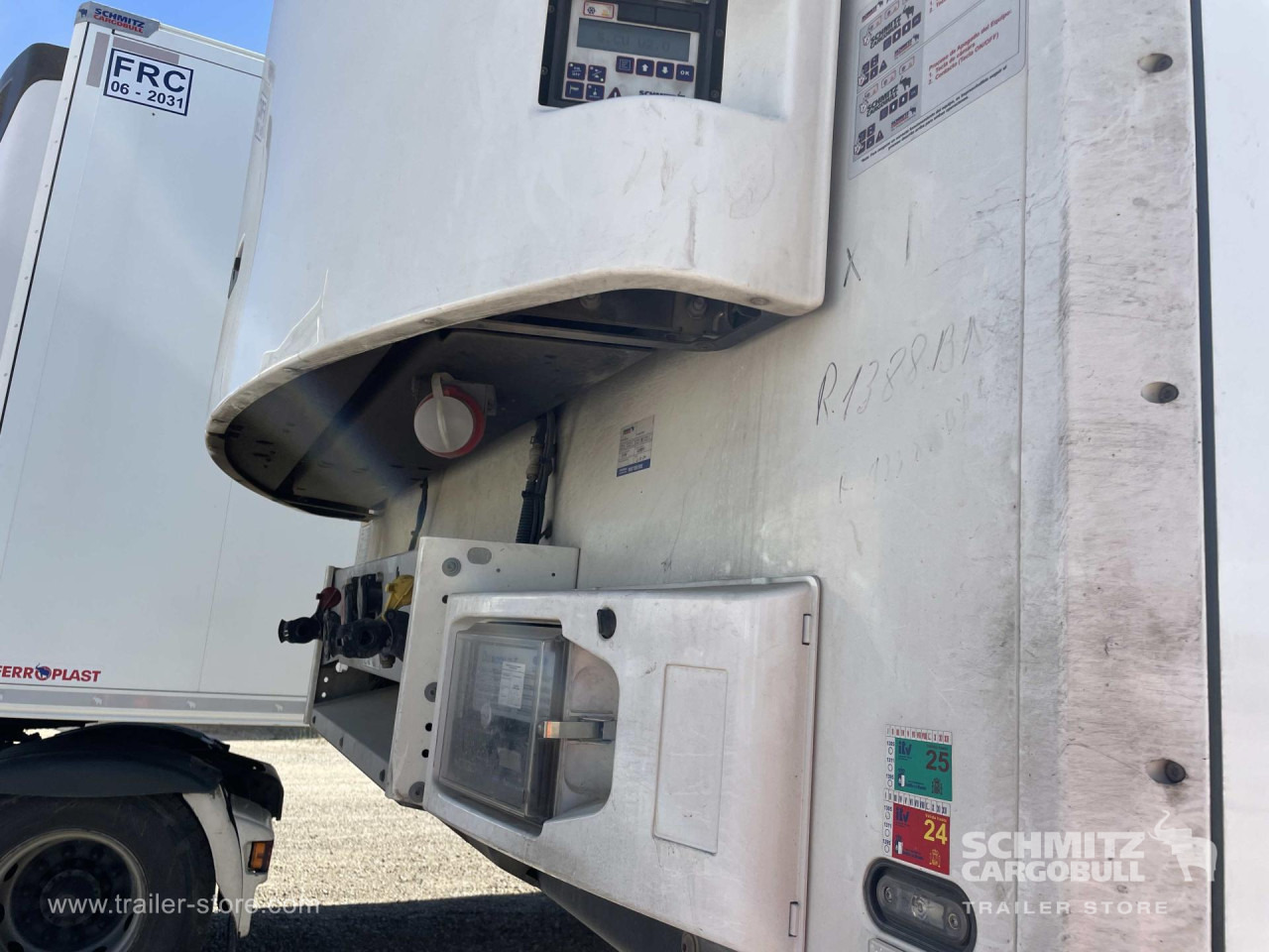 Félpótkocsi hőszigetelt SCHMITZ Semiremolque Frigo Standard: 13 kép.