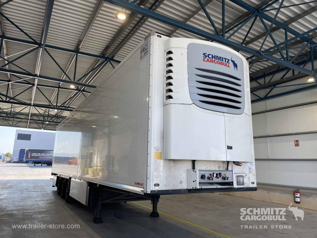 SCHMITZ Semiremolque Frigo Standard - Félpótkocsi hőszigetelt: 3 kép. SCHMITZ Semiremolque Frigo Standard - Félpótkocsi hőszigetelt: 3 kép.