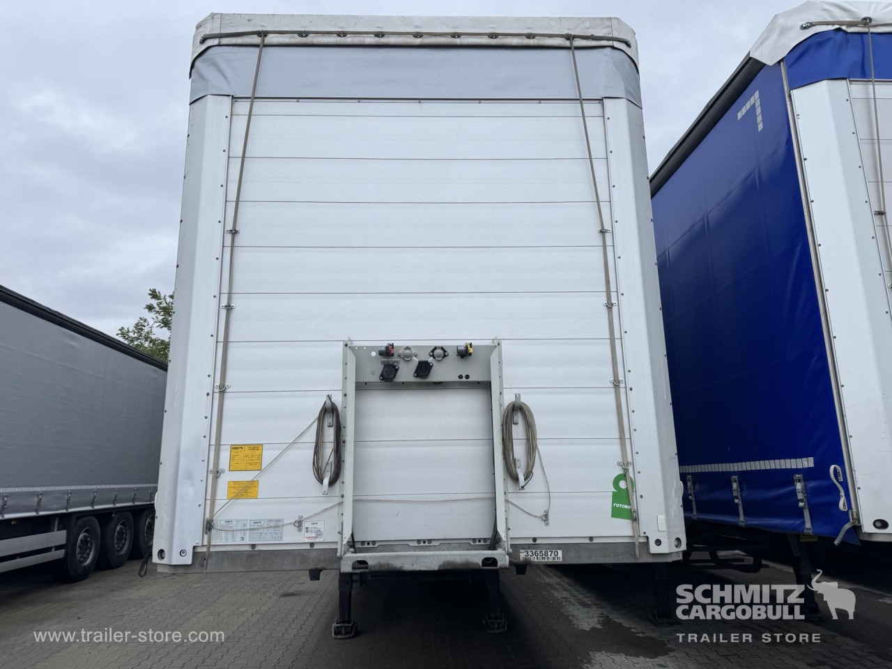 SCHMITZ Curtainsider Standard - Ponyvás félpótkocsi: 4 kép. SCHMITZ Curtainsider Standard - Ponyvás félpótkocsi: 4 kép.
