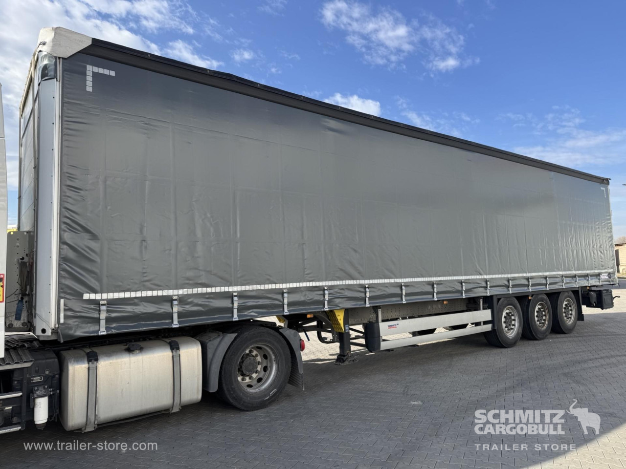 SCHMITZ Curtainsider Standard - Ponyvás félpótkocsi: 5 kép. SCHMITZ Curtainsider Standard - Ponyvás félpótkocsi: 5 kép.