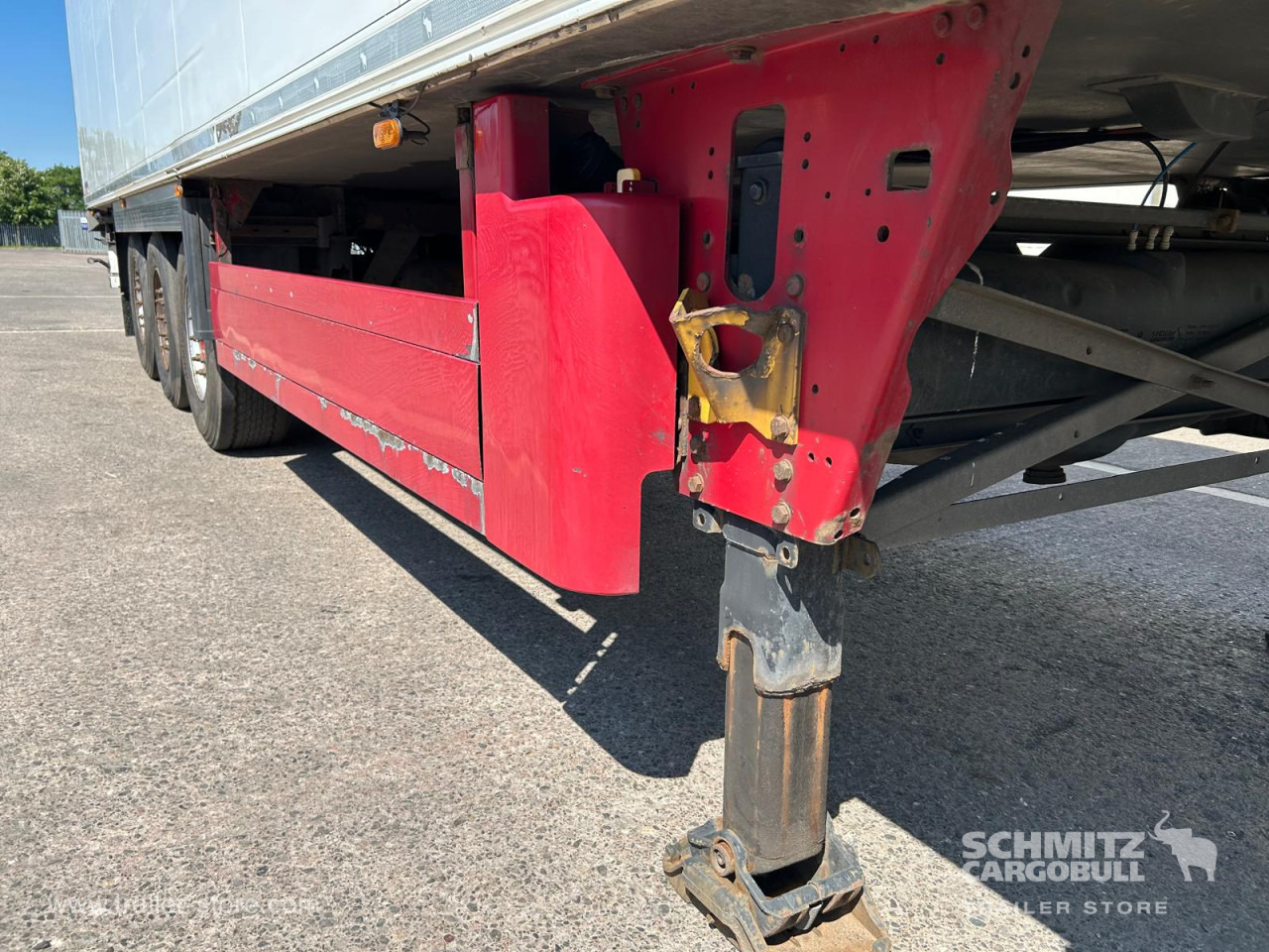 SCHMITZ Reefer Multitemp - Félpótkocsi hőszigetelt: 2 kép. SCHMITZ Reefer Multitemp - Félpótkocsi hőszigetelt: 2 kép.