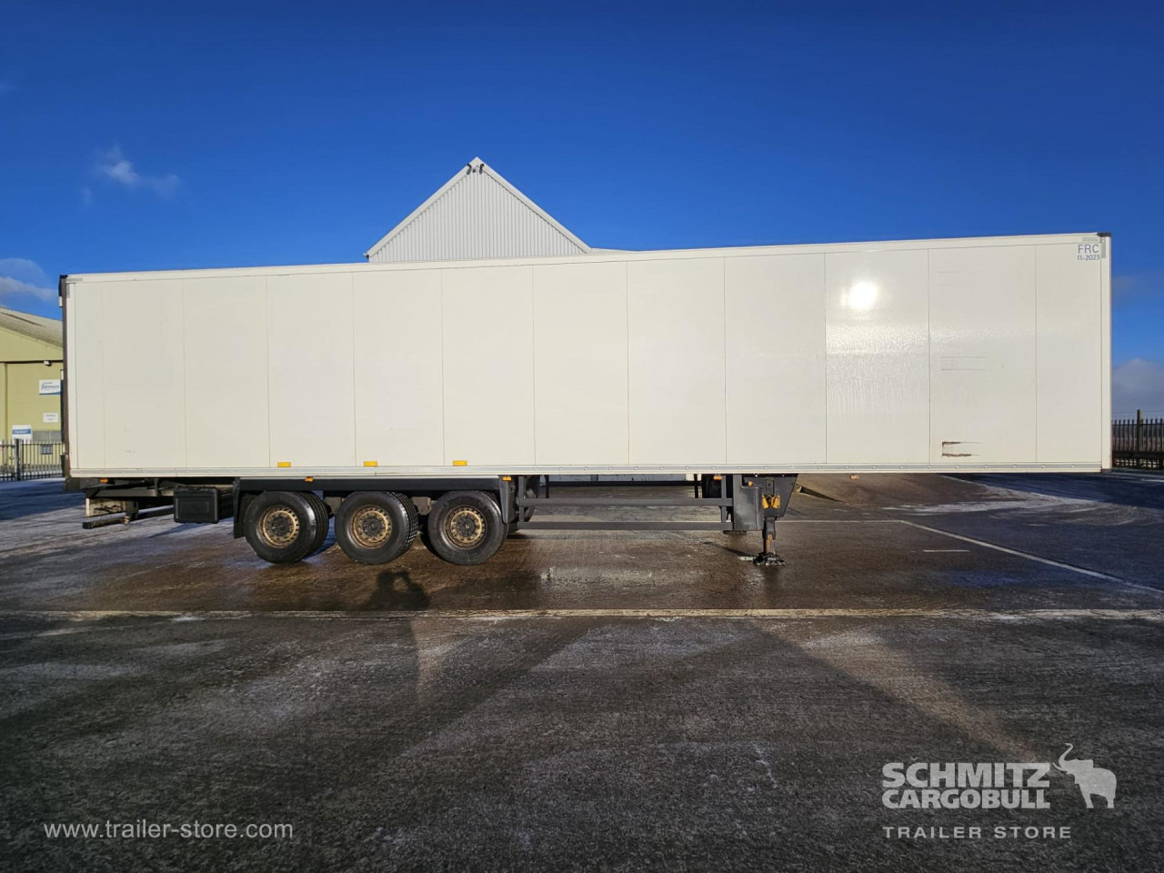 SCHMITZ Reefer Multitemp - Félpótkocsi hőszigetelt: 4 kép. SCHMITZ Reefer Multitemp - Félpótkocsi hőszigetelt: 4 kép.