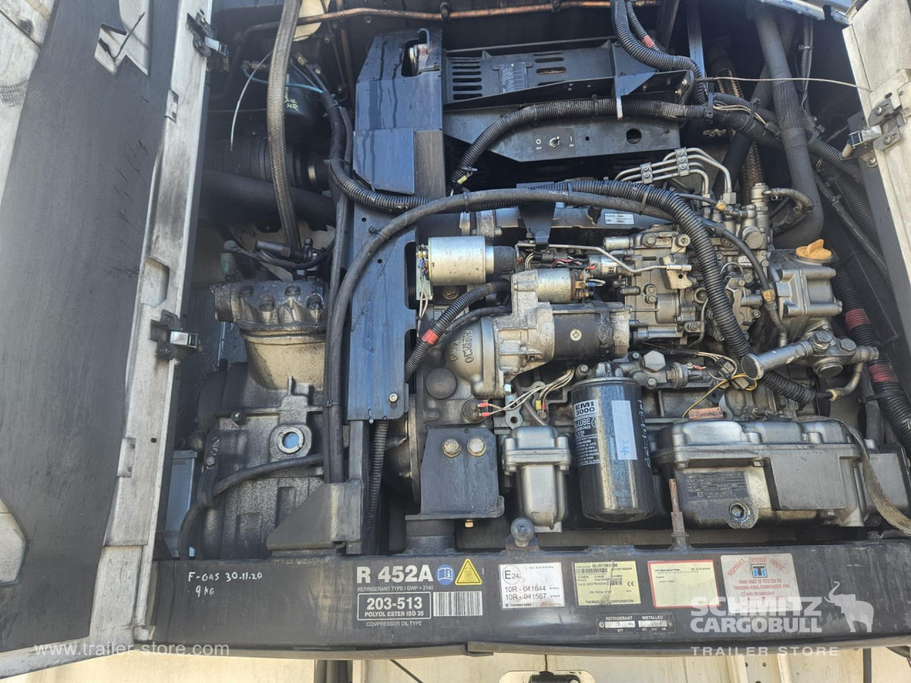 SCHMITZ Reefer Multitemp - Félpótkocsi hőszigetelt: 2 kép. SCHMITZ Reefer Multitemp - Félpótkocsi hőszigetelt: 2 kép.