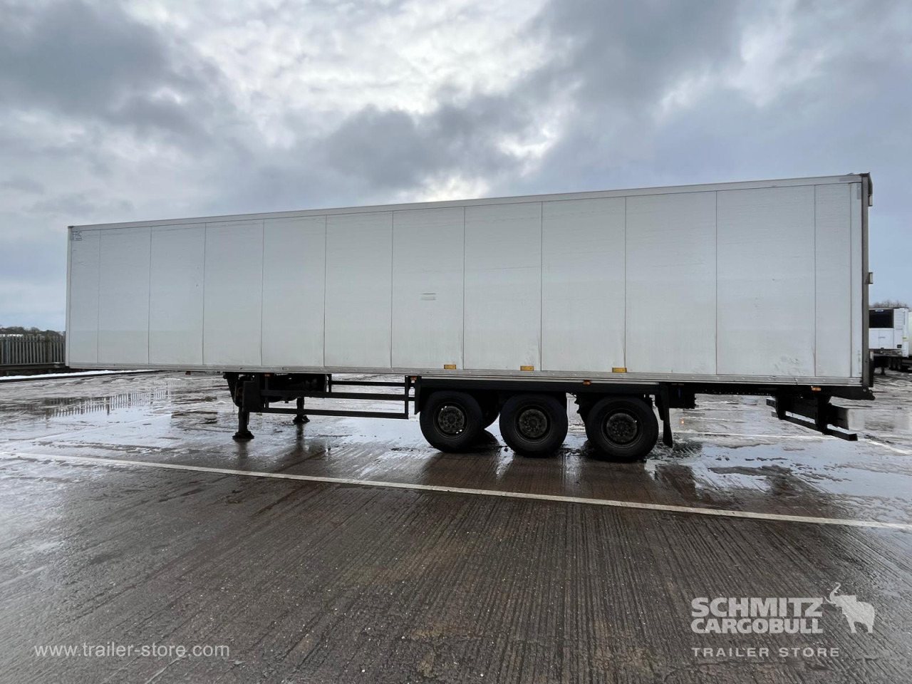 SCHMITZ Reefer Multitemp - Félpótkocsi hőszigetelt: 2 kép. SCHMITZ Reefer Multitemp - Félpótkocsi hőszigetelt: 2 kép.