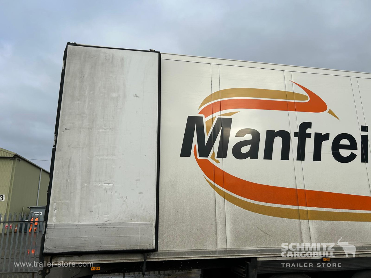 Félpótkocsi hőszigetelt SCHMITZ Reefer Multitemp: 13 kép. Félpótkocsi hőszigetelt SCHMITZ Reefer Multitemp: 13 kép.