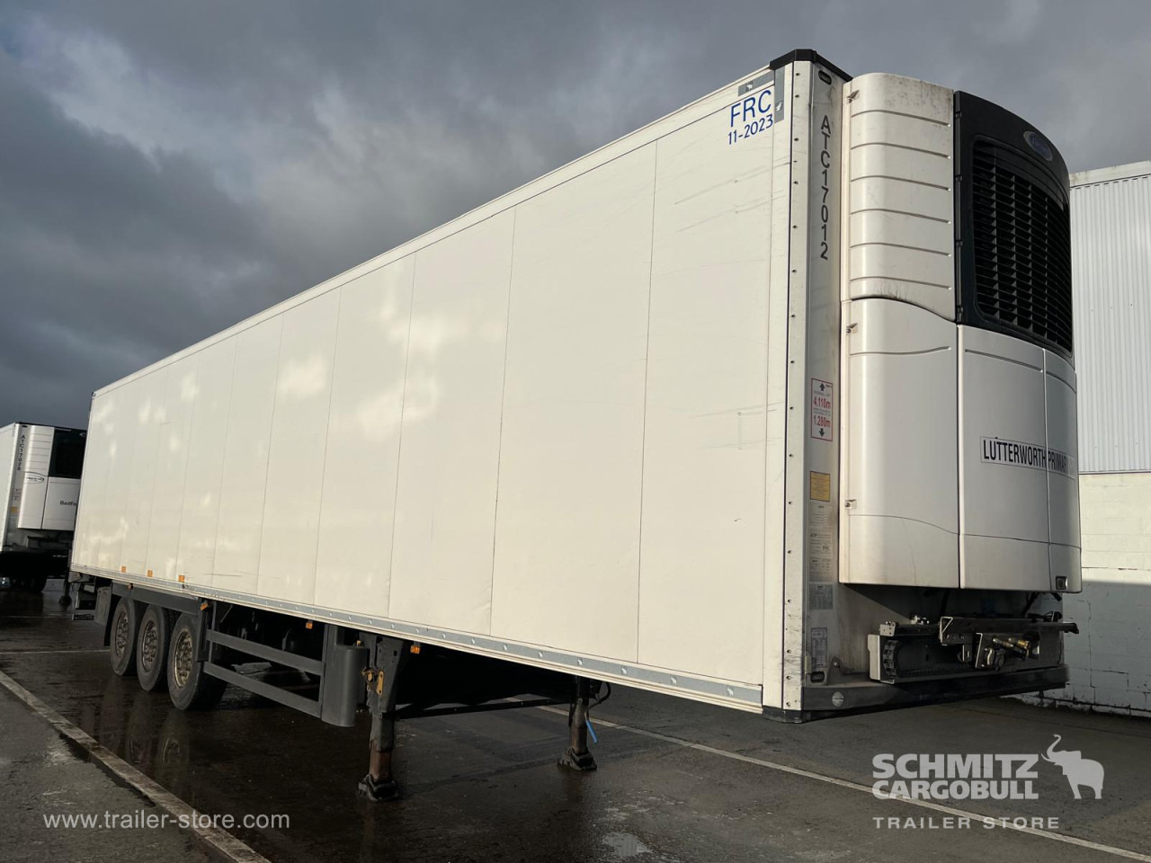 SCHMITZ Reefer Multitemp - Félpótkocsi hőszigetelt: 1 kép. SCHMITZ Reefer Multitemp - Félpótkocsi hőszigetelt: 1 kép.