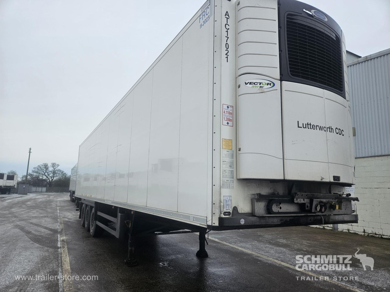 SCHMITZ Reefer Multitemp - Félpótkocsi hőszigetelt: 1 kép. SCHMITZ Reefer Multitemp - Félpótkocsi hőszigetelt: 1 kép.