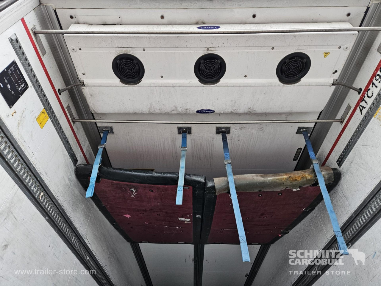 SCHMITZ Reefer Multitemp - Félpótkocsi hőszigetelt: 2 kép. SCHMITZ Reefer Multitemp - Félpótkocsi hőszigetelt: 2 kép.