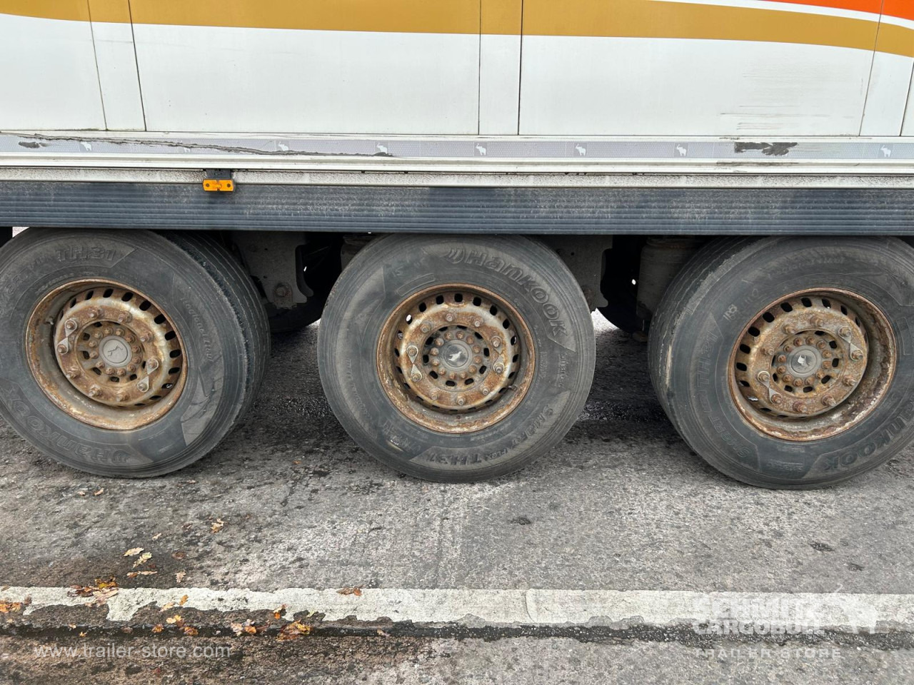 SCHMITZ Reefer Standard - Félpótkocsi hőszigetelt: 4 kép. SCHMITZ Reefer Standard - Félpótkocsi hőszigetelt: 4 kép.