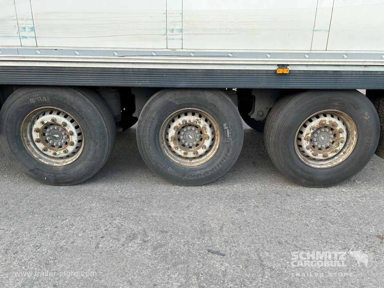 SCHMITZ Reefer Standard - Félpótkocsi hőszigetelt: 5 kép. SCHMITZ Reefer Standard - Félpótkocsi hőszigetelt: 5 kép.