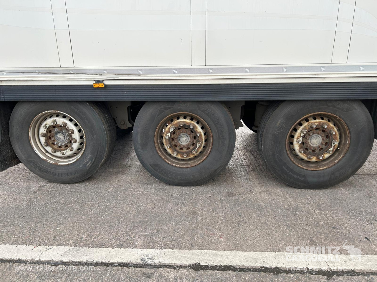 SCHMITZ Reefer Standard - Félpótkocsi hőszigetelt: 4 kép. SCHMITZ Reefer Standard - Félpótkocsi hőszigetelt: 4 kép.